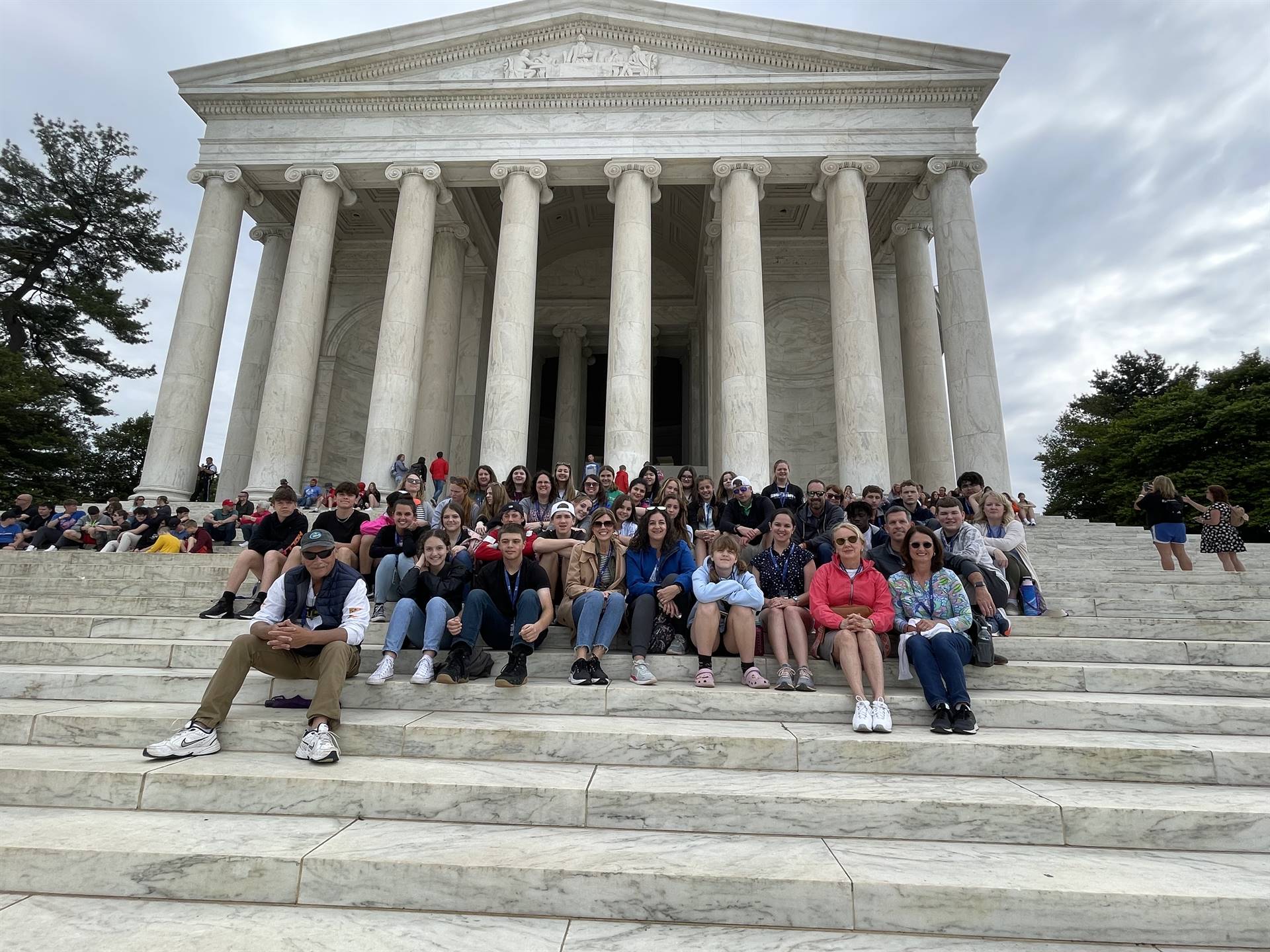 Students at Jefferson Memorial